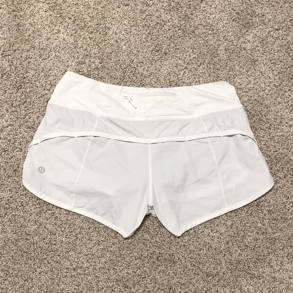 white lululemon speed up shorts 2.5 - Picture 1 of 4
